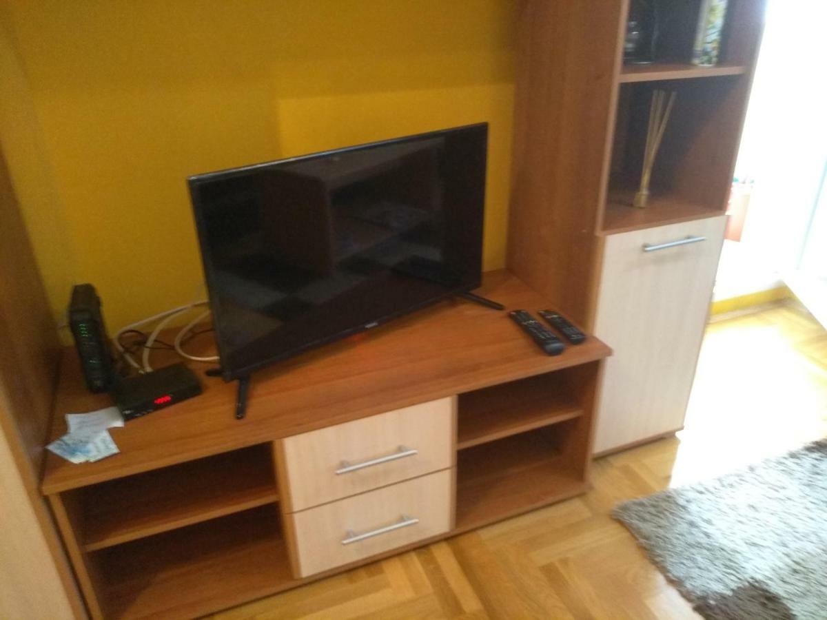 Apartman Marina Sa Garazom 노비사드 외부 사진